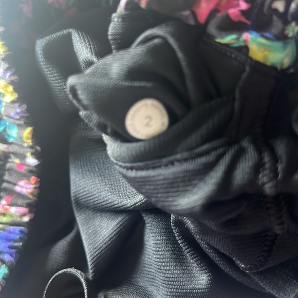 Lulu Shorts - Picture 3 of 5